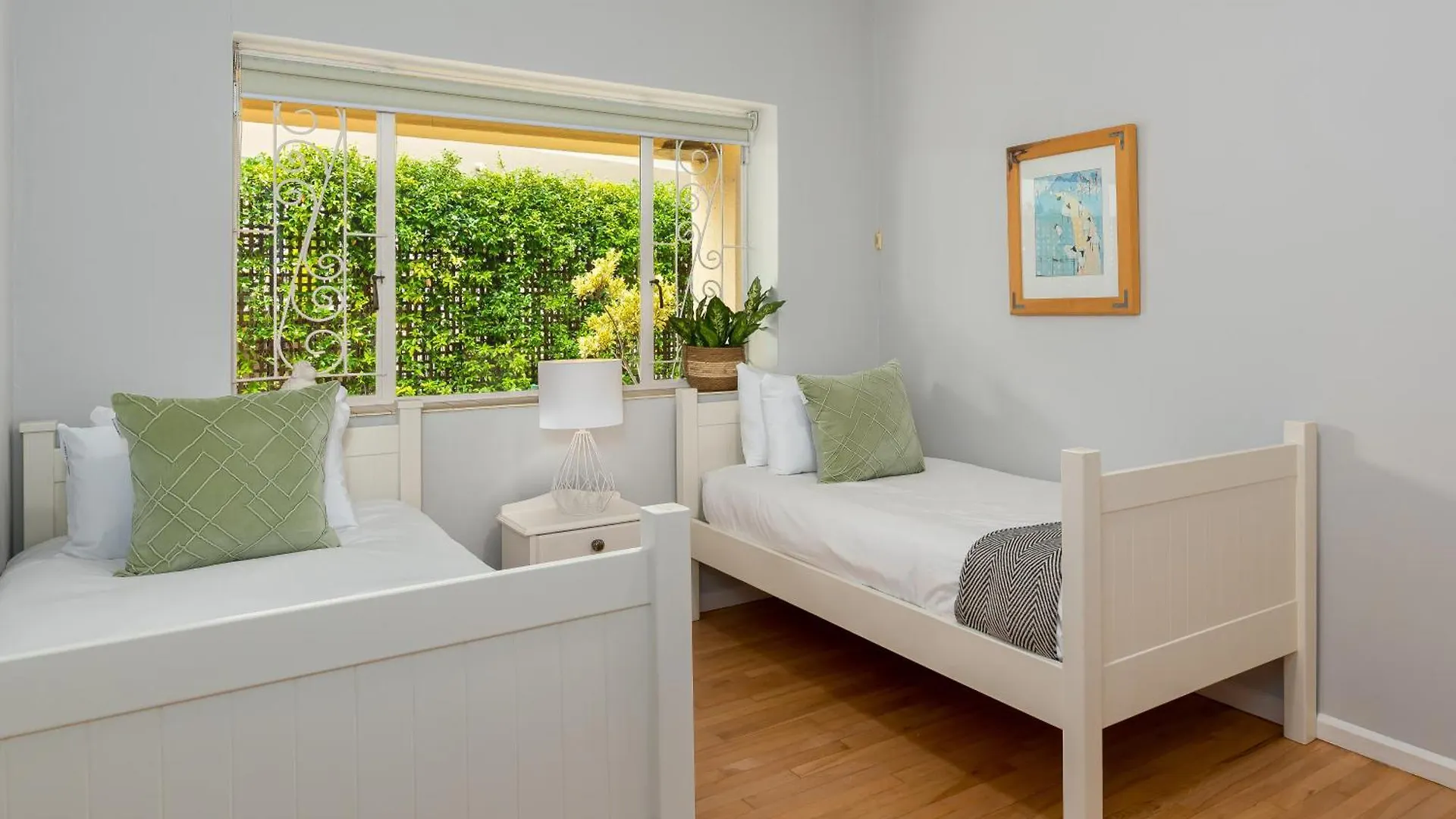 Camps Bay Caprice - 3 Min Walk To Beach Κέιπ Τάουν Νότια Αφρική